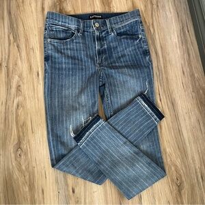 Sz 6 Express pin stripe skinny jeans